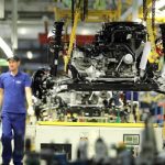 Reorganizarea Dramatică a Industriei Auto: Concedieri la Renault și Stellantis și Impactul Asupra Viitorului Economic
