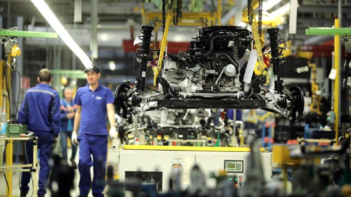 Reorganizarea Dramatică a Industriei Auto: Concedieri la Renault și Stellantis și Impactul Asupra Viitorului Economic