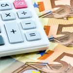 Inteligența Artificială și Regândirea Politicii Monetare: Impactul asupra Inflației și Dobânzilor