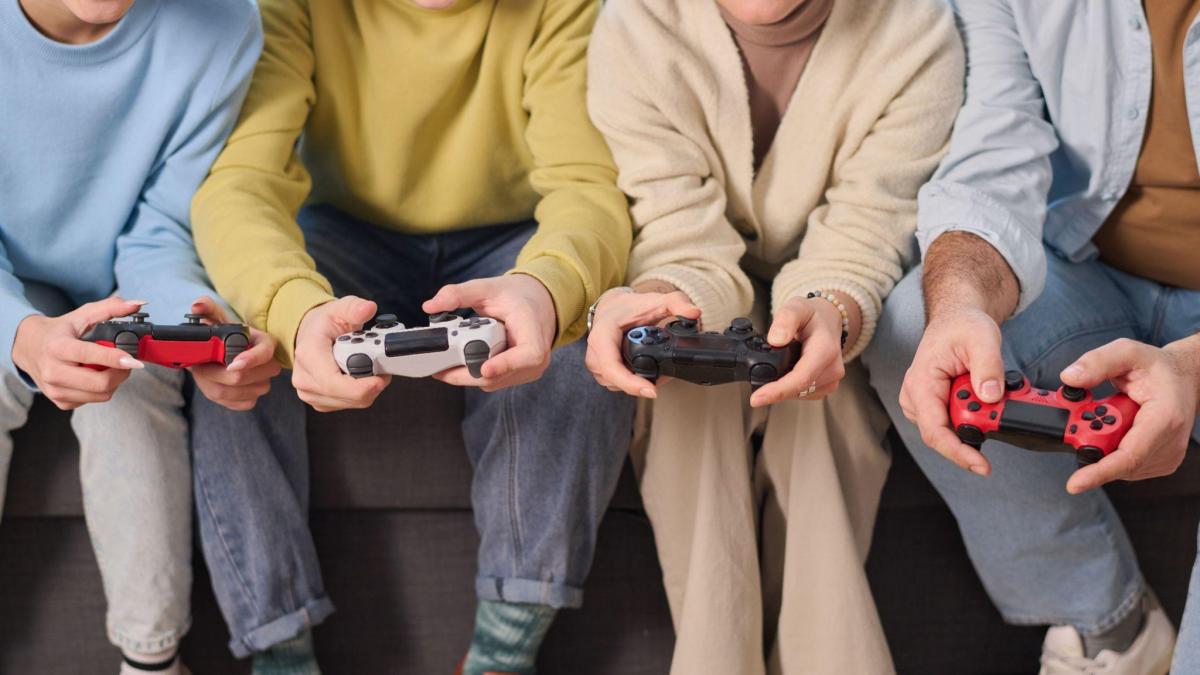 Eficiența resurselor în era digitală: O privire amplă asupra consumului tehnologic în 2026