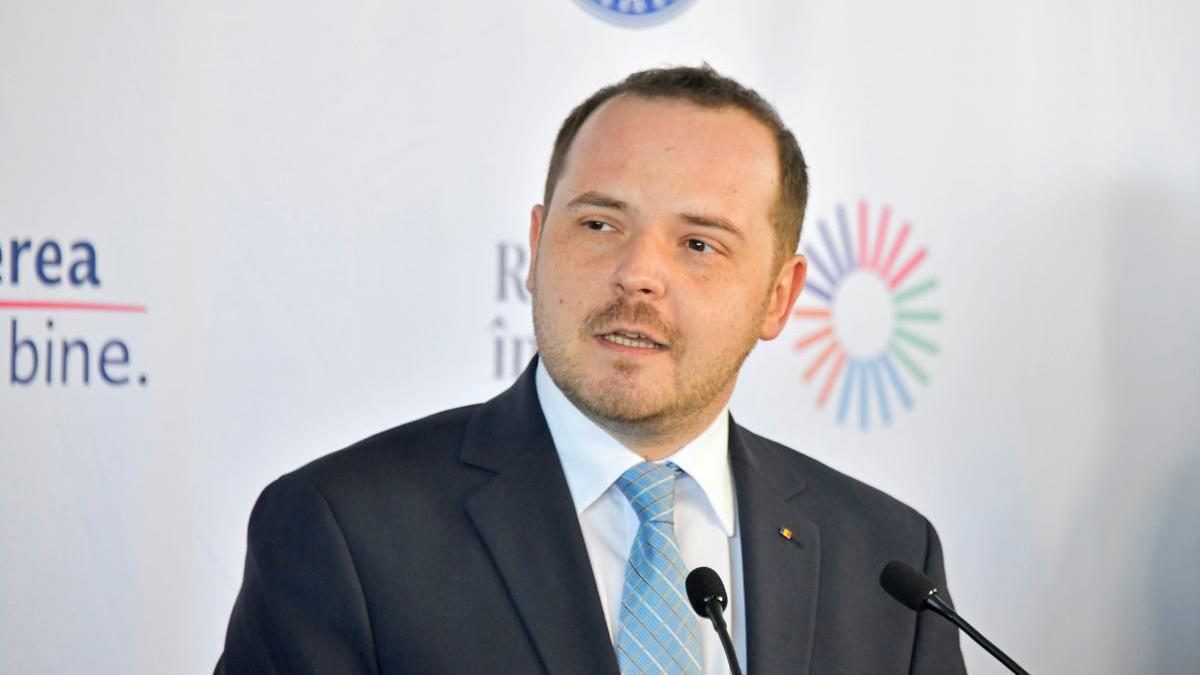 Rolul Instituțiilor în Politica Românească: O Analiză a Mesajului Fostului Ministru al Sănătății