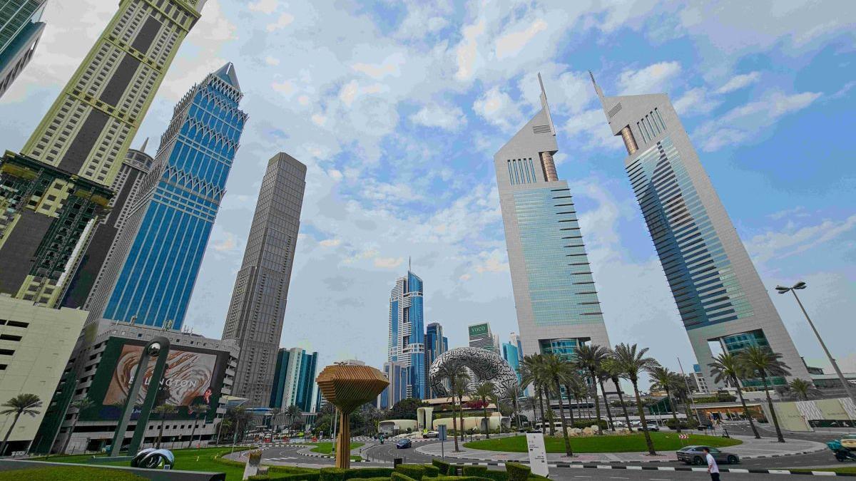 Explozia de panică în Dubai: Ce se ascunde în spatele incidentelor aeriene din Emirate