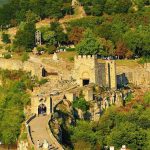Originea și Semnificația Cuvântului „Târnosire” în Limba Română: O Analiză Detaliată