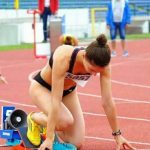 Revoluția Pantofilor de Atletism: Impactul Tehnologic asupra Competitivității Sportive