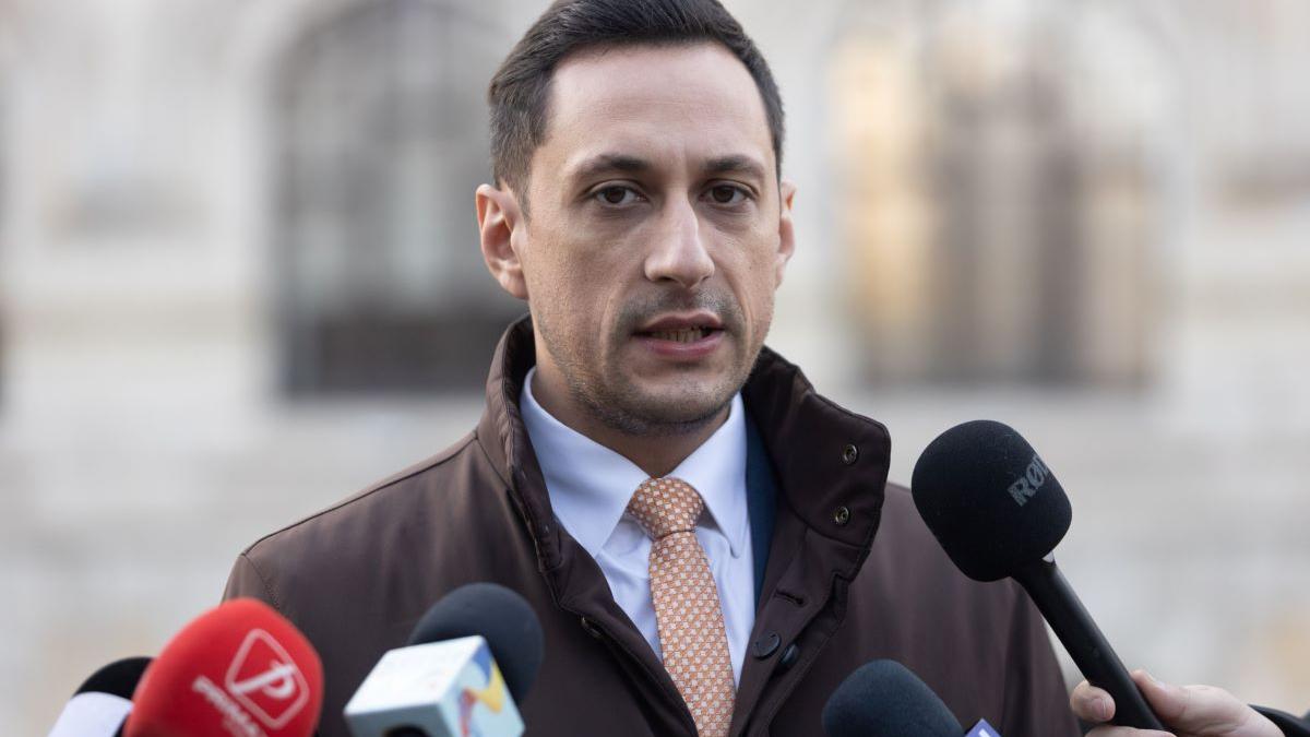 Provocările Politice ale României: Ce Urmează După Căderea Guvernului Bolojan și Necesitatea unei Alianțe Reformiste