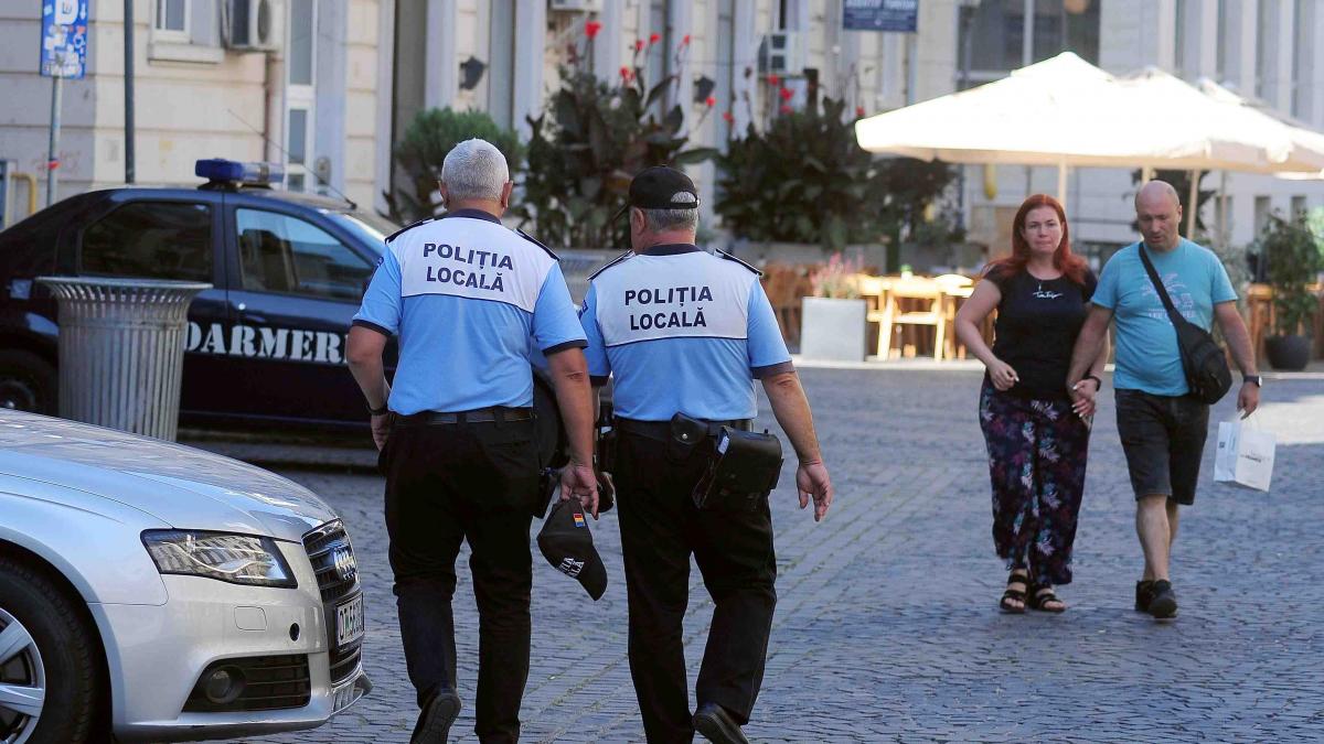 Restructurarea Poliției Locale: Impactul Reducerii Cu 25% a Posturilor asupra Siguranței Publice și a Eficienței Administrative