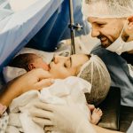 Noile reglementări pentru maternități: Drepturile femeilor în sala de naștere și implicațiile acestora