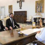 Vizita la Vatican: O analiză a relațiilor dintre Donald Trump și Papa Francisc