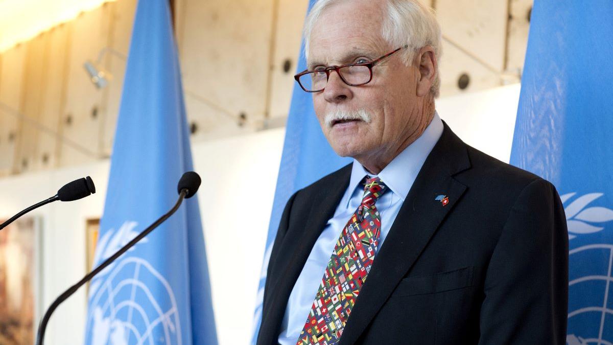 Ted Turner: Moartea unui Pionier al Știrilor prin Cablu și Impactul Său Asupra Jurnalismului Modern