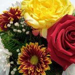Cumpărarea controversată de aranjamente florale: Ce se ascunde în spatele cheltuielilor exorbitante ale Cancelariei lui Ilie Bolojan?