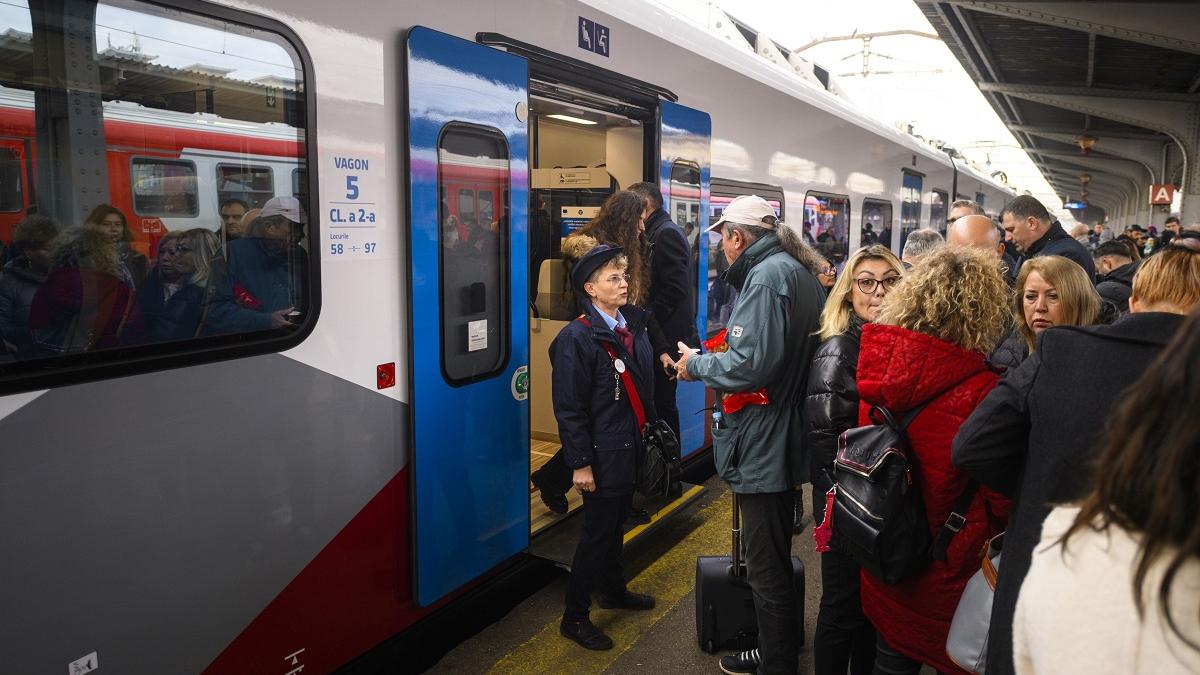Schimbări semnificative la CFR Călători: Autobuzele înlocuiesc trenurile internaționale spre Ungaria