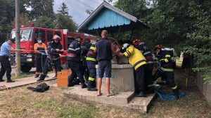Tragedie și responsabilitate: Moartea unui băiețel de 3 ani căzut într-o fântână – o analiză a siguranței publice și a responsabilității comunității