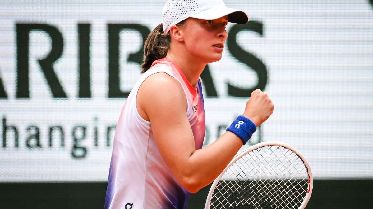 Iga Swiatek: Calificare cu Emoții la Roma – O Analiză Detaliată a Parcursului său în Circuitul WTA