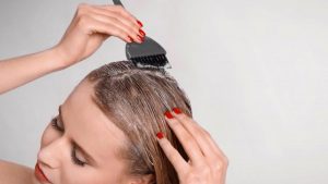 Cum să eviți cele mai frecvente greșeli atunci când te vopsești acasă: Ghid complet pentru păstrarea sănătății părului