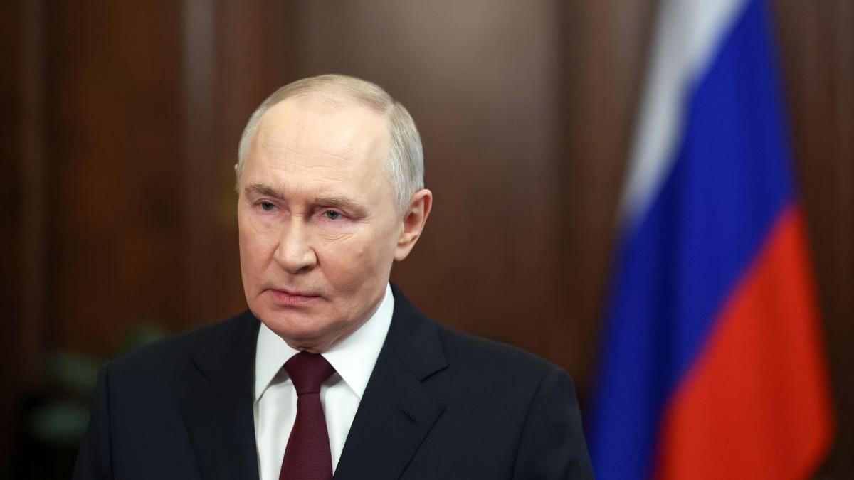Putin și Eroismul Sovietic: O Comparatie Controversată în Contextul Invaziei din Ucraina