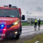 Accident grav pe E85: Impactul dintre un TIR și un microbuz lasă patru persoane rănite