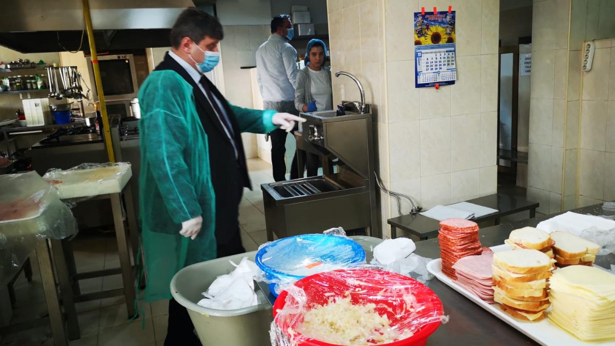 Criza toxiinfecției alimentare în Dâmbovița: O privire detaliată asupra suspendării activității unui restaurant