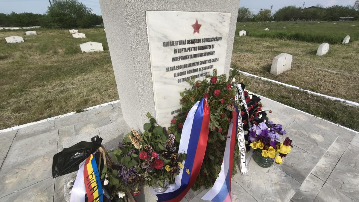 Budeștii de Călărași: O Poveste de Propagandă și Memorie în Cimitirul Sovietic