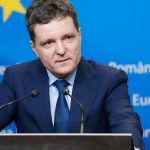 Războiul Ideologic din Politica Românească: Oastea Pro-UE a lui Bolojan vs. Nicușor Dan