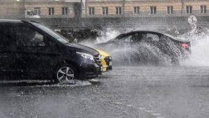 Impactul Codului Galben de Ploi și Vânt asupra României: O Analiză Detaliată