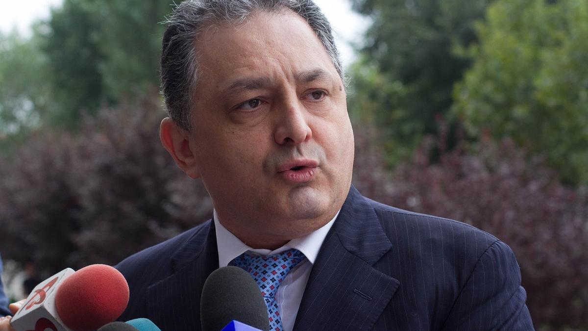 Corupția în Administrarea Publică: Cazul Vanghelie și Scumpirea Produselor de la Economat
