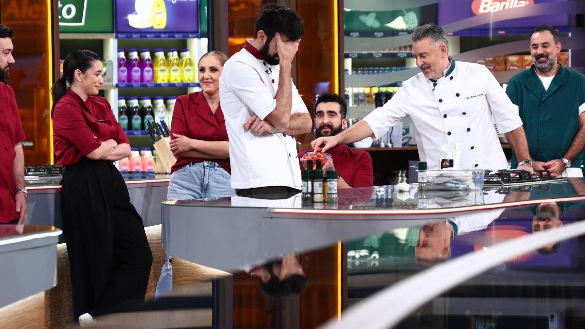 Conflictul Culinar dintre Chef Popescu și Chef Sautner: O Analiză Detaliată a Tensiunilor din Competitia ‘Chefi la Cuțite’