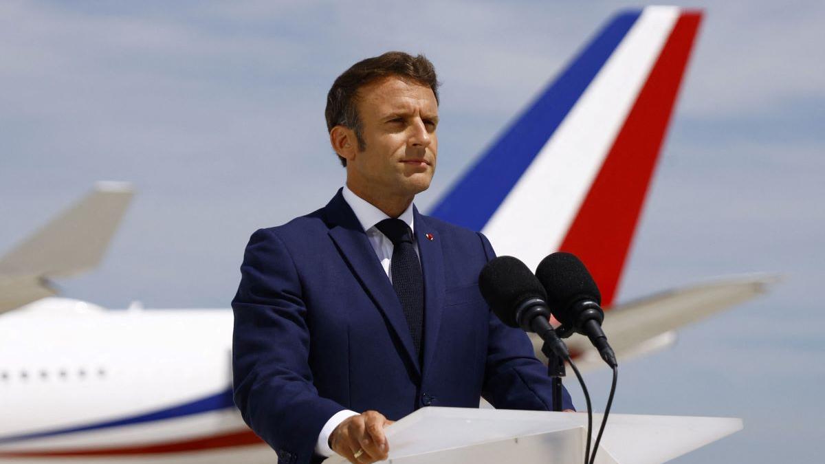 Emoții și controverse: Macron în Kenya – Un spectacol al diplomatului în fața unei audiențe neobișnuite
