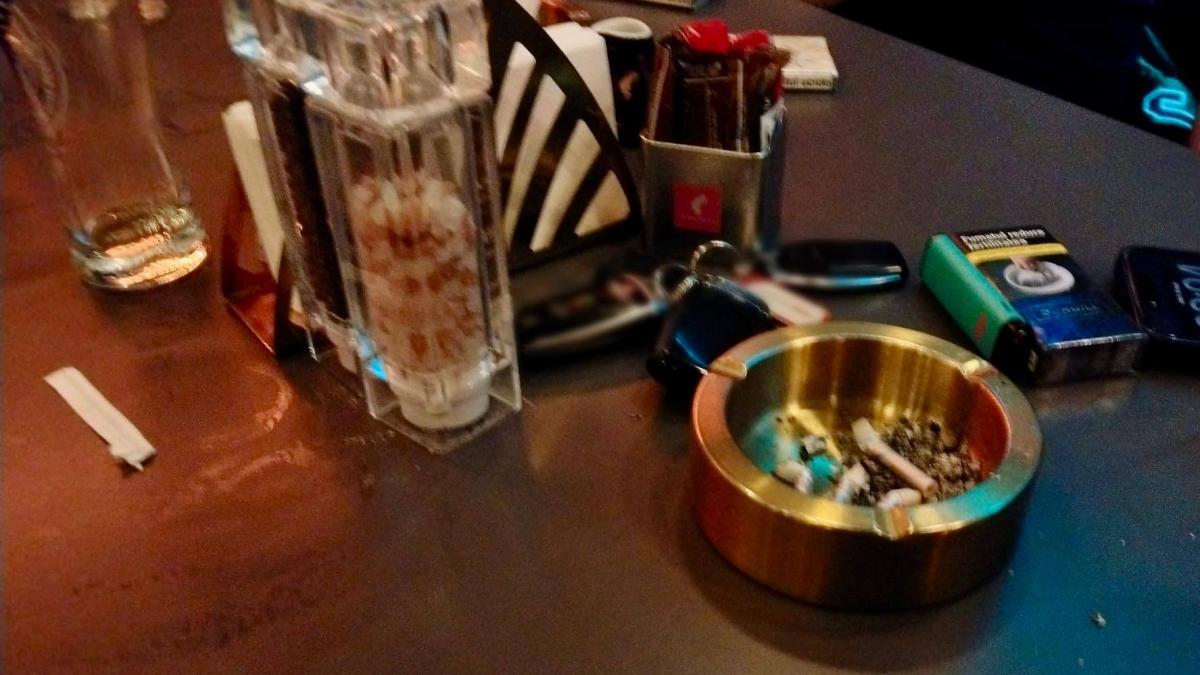 Amenzi record în restaurantele din România pentru fumatul interzis: O analiză detaliată