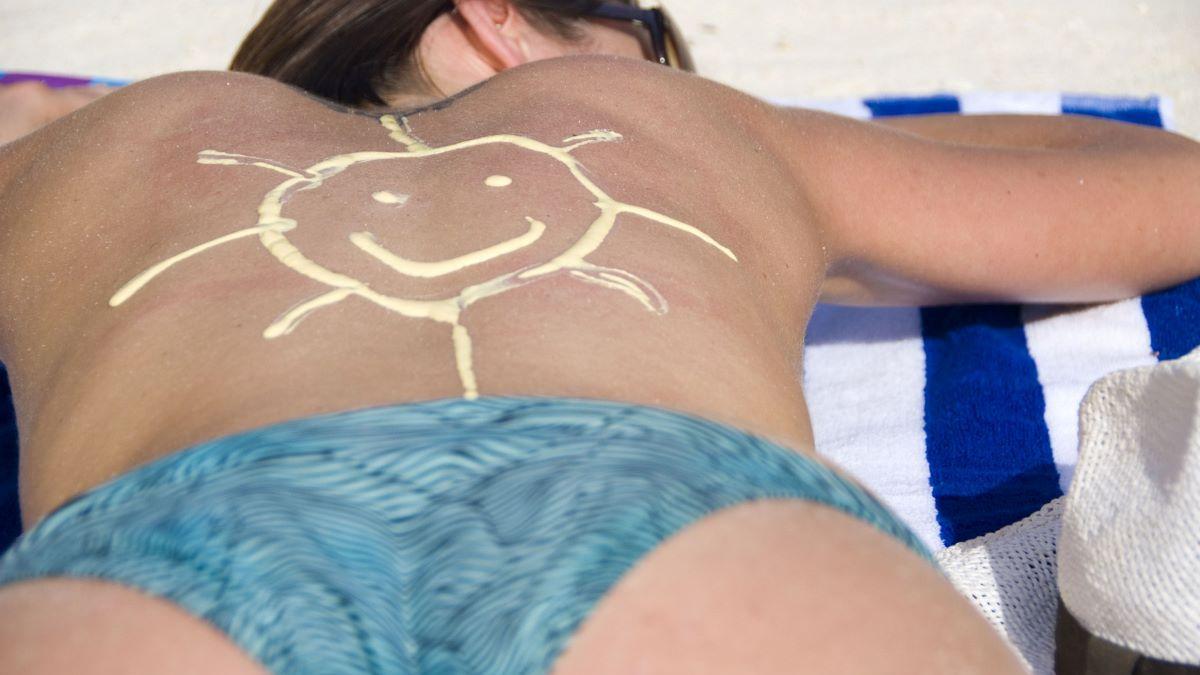 Impactul miturilor de pe social media asupra sănătății pielii: Dermatologii lansează campania „Nu te arde de dragul unui trend!”