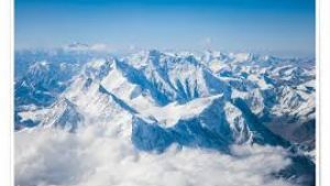 Tragedia din Himalaya: O viață pierdută sub avalanșă și provocările montanismului modern