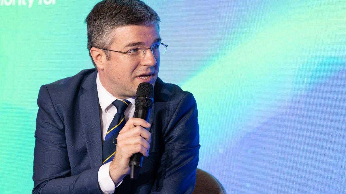 Birocrația ca Obstacol Major pentru Antreprenori: Analiza Declarațiilor Ministrului Economiei