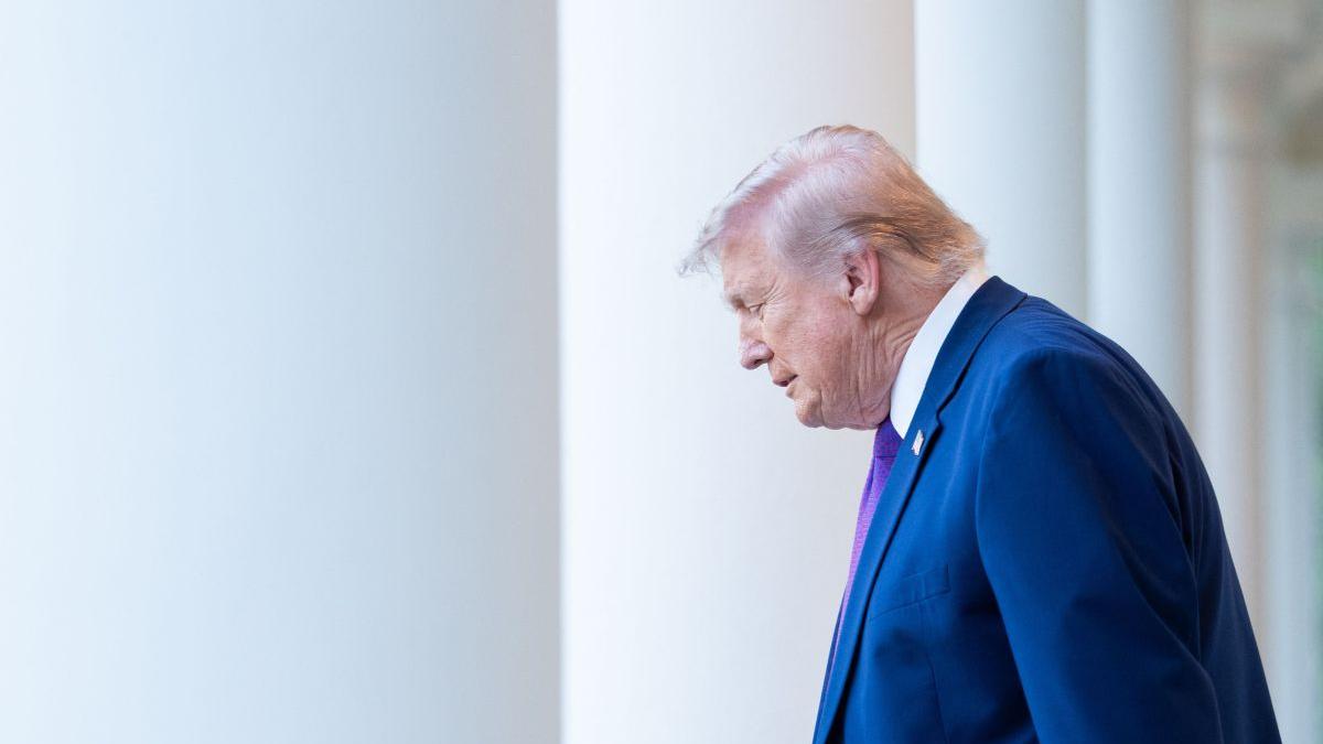 Trump și Impactul Declarațiilor Sale asupra Relațiilor Internaționale: O Analiză a Mesajului Șocant înainte de Vizita în China