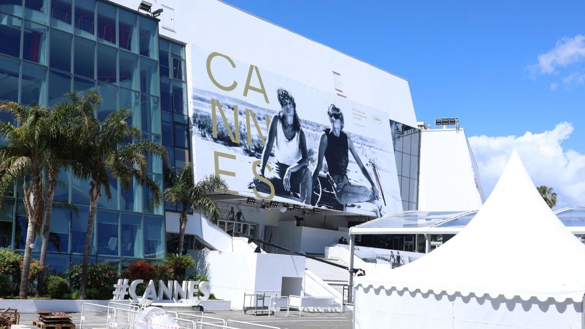 Festivalul Internațional al Filmului de la Cannes 2026: O Analiză a Impactului Cultural și Politic