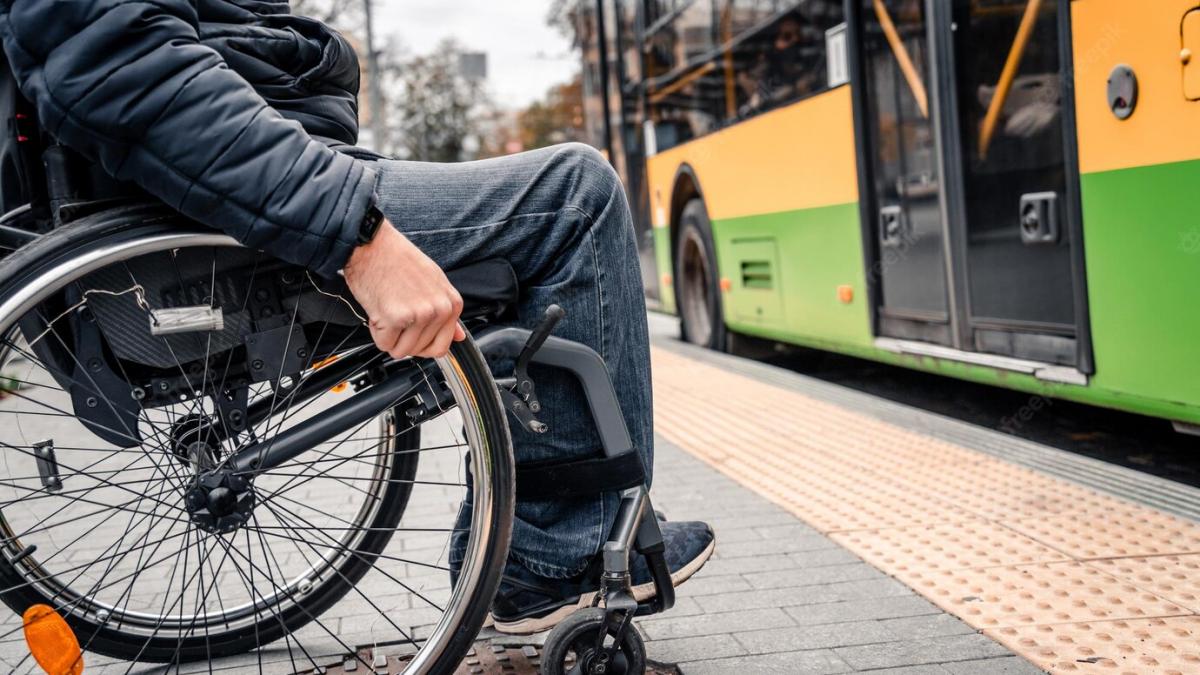 Taxiuri accesibile pentru persoanele cu dizabilități în București: O schimbare esențială în transportul urban