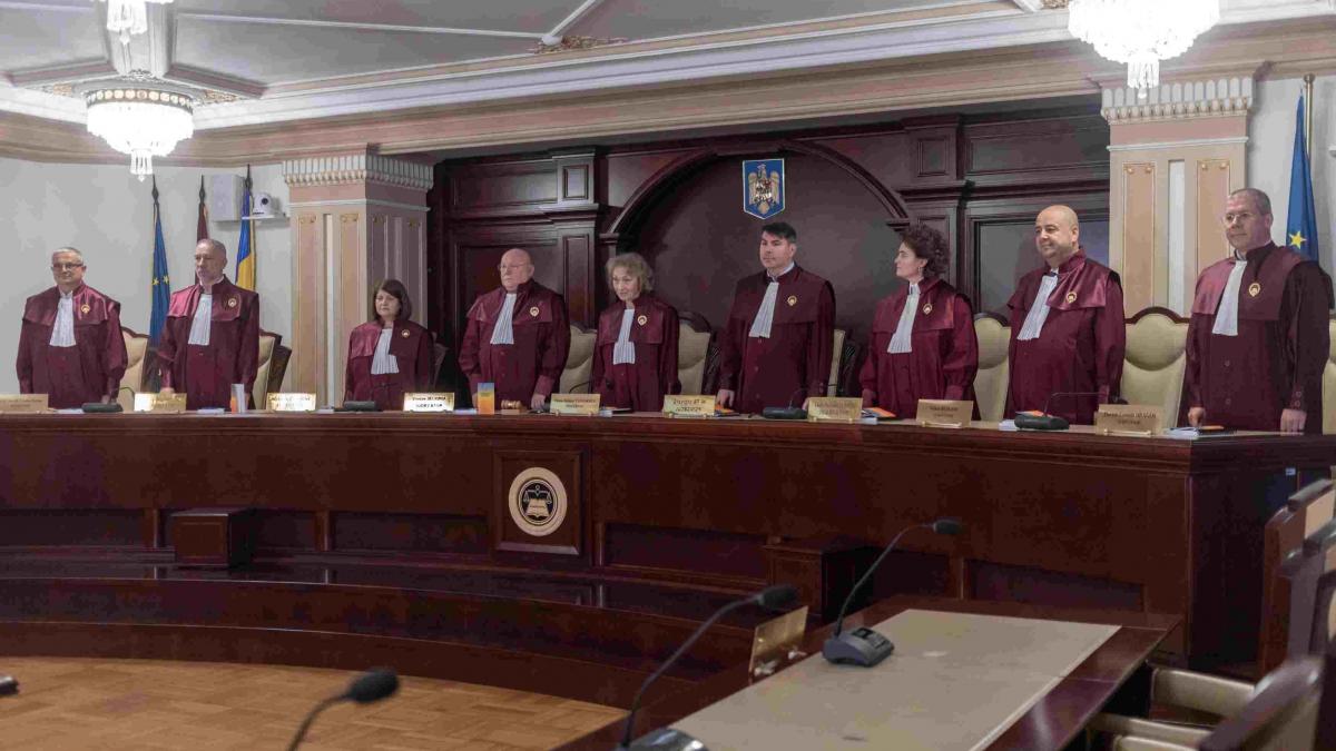 Curtea Constituțională și Ordonanțele de Urgență: O Controverse Persistenta în Sistemul Judiciar Românesc