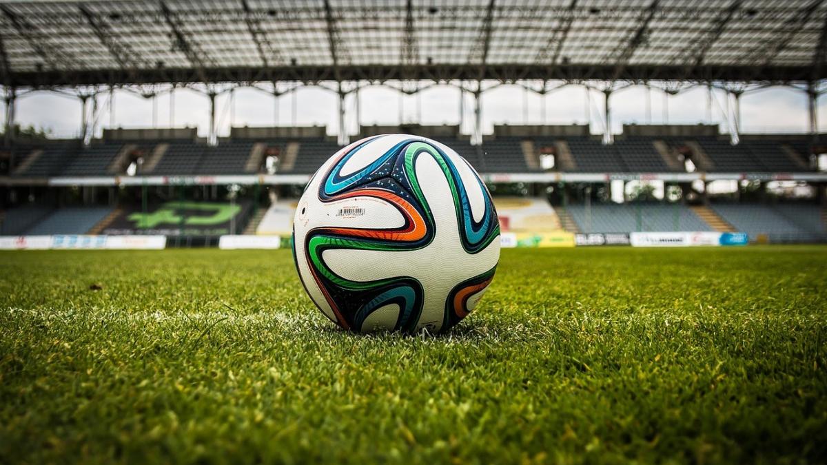 FC Argeș vs Rapid: O Bătălie Decisivă în Contextul Crizei Fotbalului Românesc