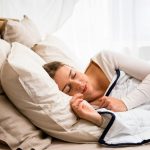 Explorarea Conexiunii Inconștiente: Cum Să Obținem Răspunsuri de la Univers în Timpul Somnului