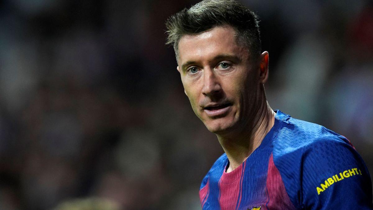 Impactul plecării lui Robert Lewandowski asupra FC Barcelona: O analiză detaliată