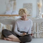 Găsirea liniștii interioare: 7 metode eficiente de a-ți calma mintea după o zi stresantă