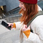Generația AI: Impactul Chatboturilor asupra Tinerilor Europeni în Căutarea Alinării Emoționale