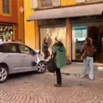 Atac violent în Modena: Analiza evenimentului care a șocat Italia și implicațiile sale sociale