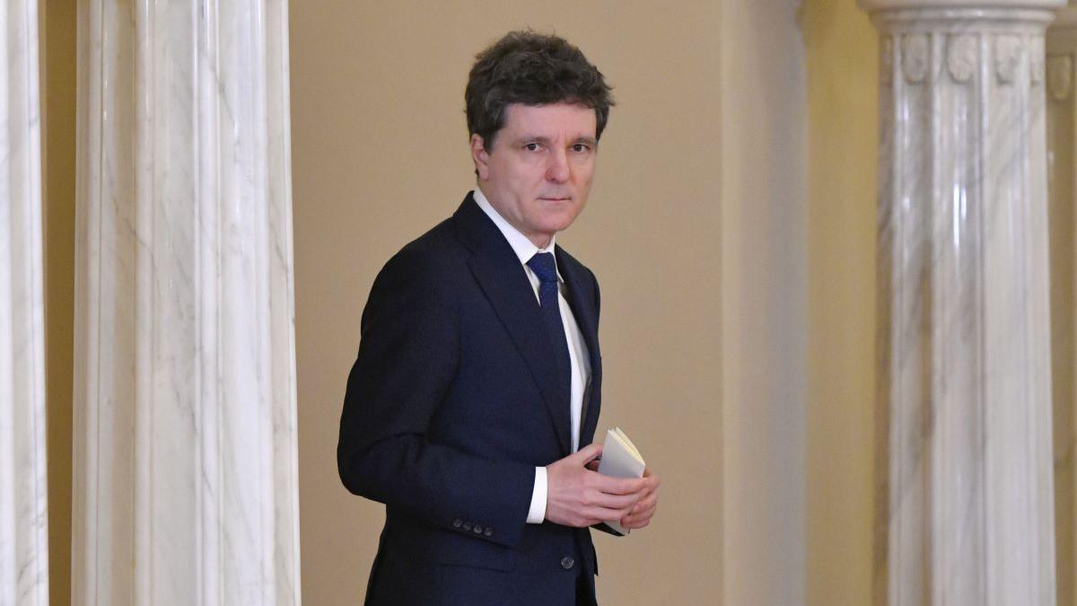 Consultările Președintelui Nicușor Dan: O Nouă Etapă în Politica Românească