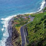 Descoperă Madeira: 5 Motive pentru care este Destinația Ideală pentru Cei Sătui de Plajele Clasice