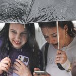 Avertizări Meteo Severe: Impactul Vremii Extreme asupra Comunităților din România