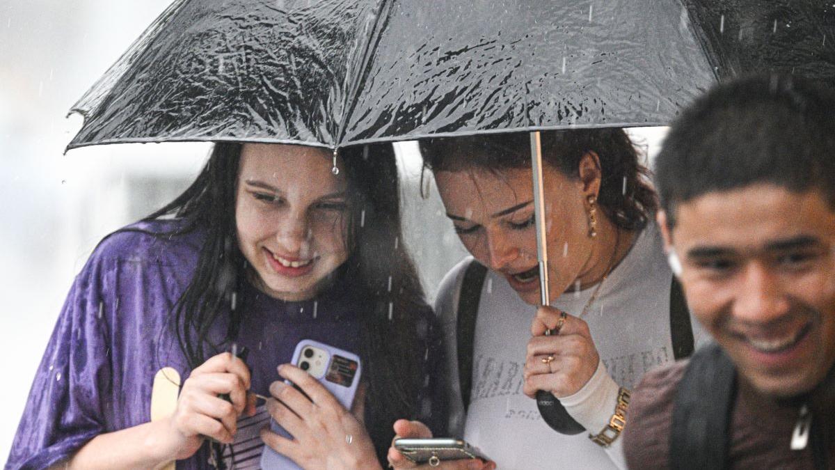 Avertizări Meteo Severe: Impactul Vremii Extreme asupra Comunităților din România