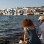 Românii își găsesc refugiu pe insulele grecești: O analiză a pieței imobiliare din Grecia