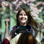 Astrele și Soarta: Cele mai Norocoase Zodii ale Sezonului Gemenilor și Schimbările Spectaculoase Aducătoare de Noroc