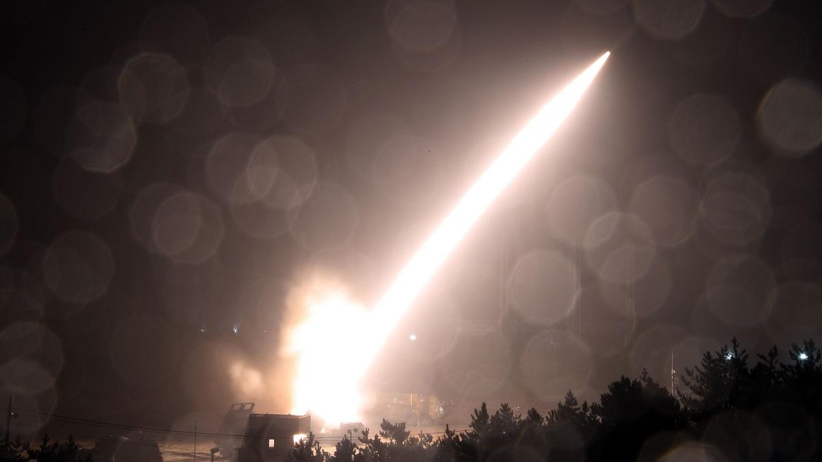 Livrările de Muniție Nucleară de către Rusia către Belarus: O Analiză Amănunțită
