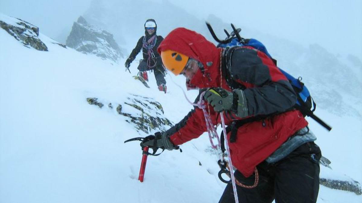 Record de expediții pe Everest: Evoluția ascensiunilor pe vârful cel mai înalt din lume