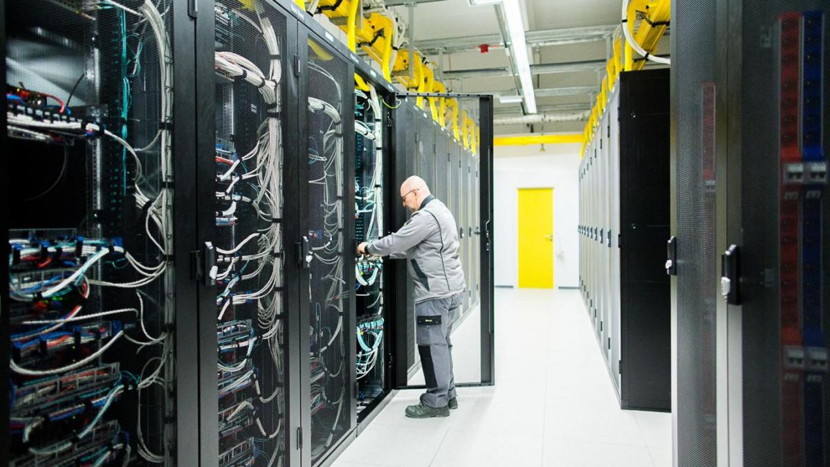 România, un nou hub pentru centrele de date: oportunități și provocări într-un peisaj economic tumultuos